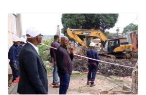 Lire la suite à propos de l’article Kisangani : la SNEL lance les travaux de salubrité et de lutte contre l’érosion qui menace son siège à Makiso