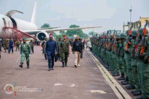 Lire la suite à propos de l’article KINDU: LE VPM DE LA DÉFENSE NATIONALE Me GUY KABOMBO MUADIAMVITA VIENT RENFORCE LA CONFIANCE DE LA POPULATION ENVERS L’ÉTAT CONGOLAIS.