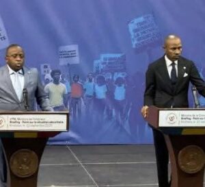 Lors du briefing de ce mardi 02 septembre, le Ministre Patrick Muyaya a invité les professionnels des médias à honorer la mémoire du Professeur émérite Malembe Tamadiak 