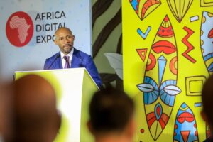 Lire la suite à propos de l’article Le ministre de la Communication et Médias, Patrick Muyaya Katembwe a visité l’exposition « Résilience », ce mercredi 3 septembre 2025 au Centre Wallonie-Bruxelles à Kinshasa. 