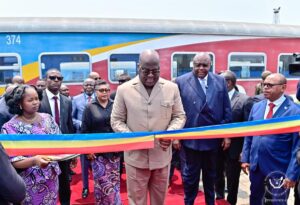 Lire la suite à propos de l’article Félix Tshisekedi a relancé le trafic ferroviaire : Pour le DG Martin Lukusa de l&rsquo;ONATRA, le train reste la meilleure alternative pour une ville de près de 20 millions d’habitants », a-t-il déclaré.