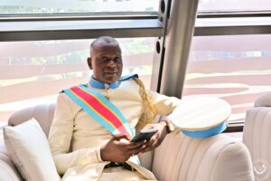 Lire la suite à propos de l’article À la sortie de sa visite officielle au DDK : Le Bourgmestre Franck Mbo Nzolameso a révélé 76 projets d&rsquo;installation des cabines à N&rsquo;sele par la SNEL !