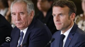 Lire la suite à propos de l’article Perte de la souveraineté nationale en France : La population demande la démission de Macron et Bayrou.