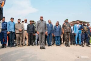 Lire la suite à propos de l’article RDC : Le VPM de l&rsquo;intérieur a conduit une délégation du Gouvernement à Uvira, siège provisoire des institutions provinciales du Sud-Kivu.