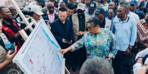 Lire la suite à propos de l’article Nation : La Première Ministre Judith Suminwa Tuluka a lancée plusieurs chantiers dans la province du Tanganyika.