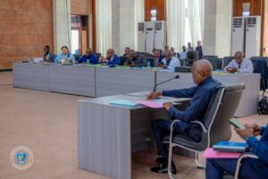 Lire la suite à propos de l’article Assemblée Nationale : Vital Kamerhe auditionné par la commission spéciale et temporaire chargée d’examiner les pétitions contre cinq membres du bureau.