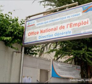 Suspension de deux Directeurs à l&rsquo;ONEM : Fanon Beya accusé d&rsquo;étouffer la vérité !