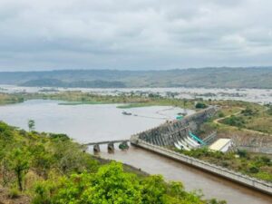 Lire la suite à propos de l’article Partenariat Public-Privé : Inga II injecte ses premiers mégawatts, une victoire stratégique pour la SNEL SA.