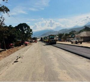 Uvira : lancement de la pose de la couche d’enrobé sur la RN5, un tournant décisif pour la voirie urbaine