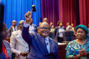 Lire la suite à propos de l’article 413 voix sur 423 : l’Assemblée nationale élit Aimé Boji comme 23ᵉ président