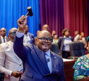 413 voix sur 423 : l’Assemblée nationale élit Aimé Boji comme 23ᵉ président