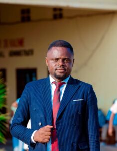 Lire la suite à propos de l’article Kalemie au bord du gouffre : Le journaliste MAKOLOVERA KIBISI Mathias interpelle le Maire face à la crise urbaine et sociale.