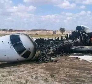 Frayeur à l’aéroport de Kolwezi : l’avion ministériel finit en flammes, aucun mort