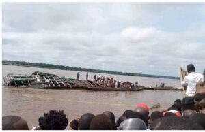 Lire la suite à propos de l’article Kasaï : près de 70 disparus après le renversement d’une baleinière sur la rivière Sankuru