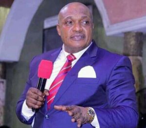 Lire la suite à propos de l’article L’évêque Pascal Mukuna : une fierté pour les hommes de Dieu en RDC