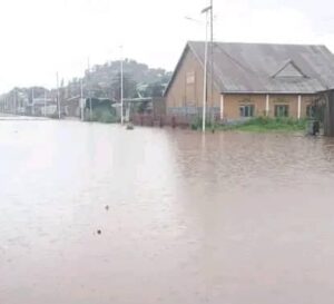 Kalemie paralysée par les pluies : routes impraticables, transport en crise et population à bout de souffle