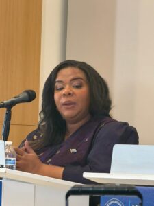 Lire la suite à propos de l’article Washington–RDC : Thérèse Kayikwamba met la pression sur les acteurs influents et salue un cadre clair de responsabilités après l’accord de paix.