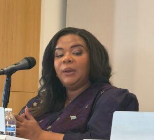 Washington–RDC : Thérèse Kayikwamba met la pression sur les acteurs influents et salue un cadre clair de responsabilités après l’accord de paix.