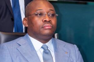 Lire la suite à propos de l’article Cabale médiatique contre Guy Loando : quand la politique sombre dans la calomnie.